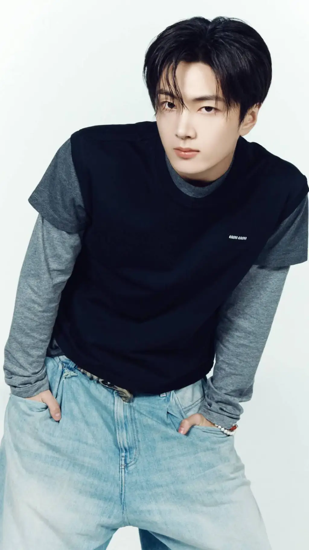 ai character: Park jay. background