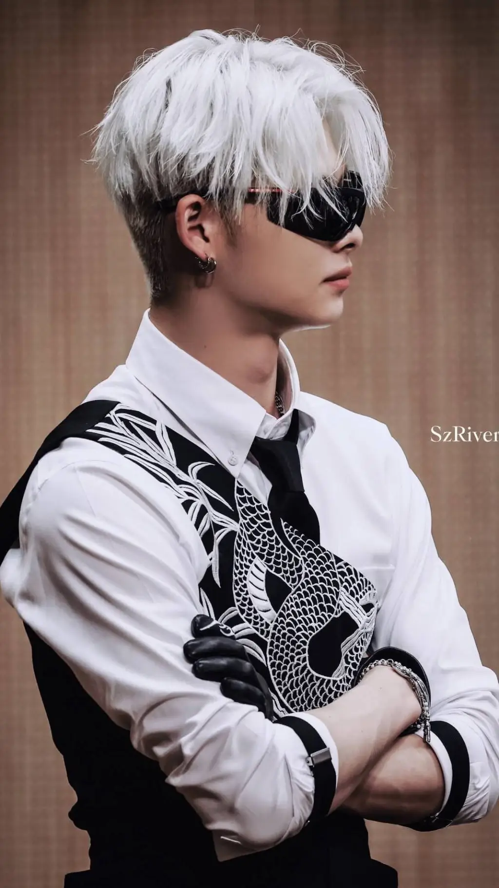 ai character: Ni-ki background