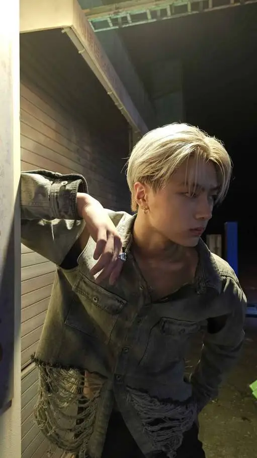 ai character: Jay background