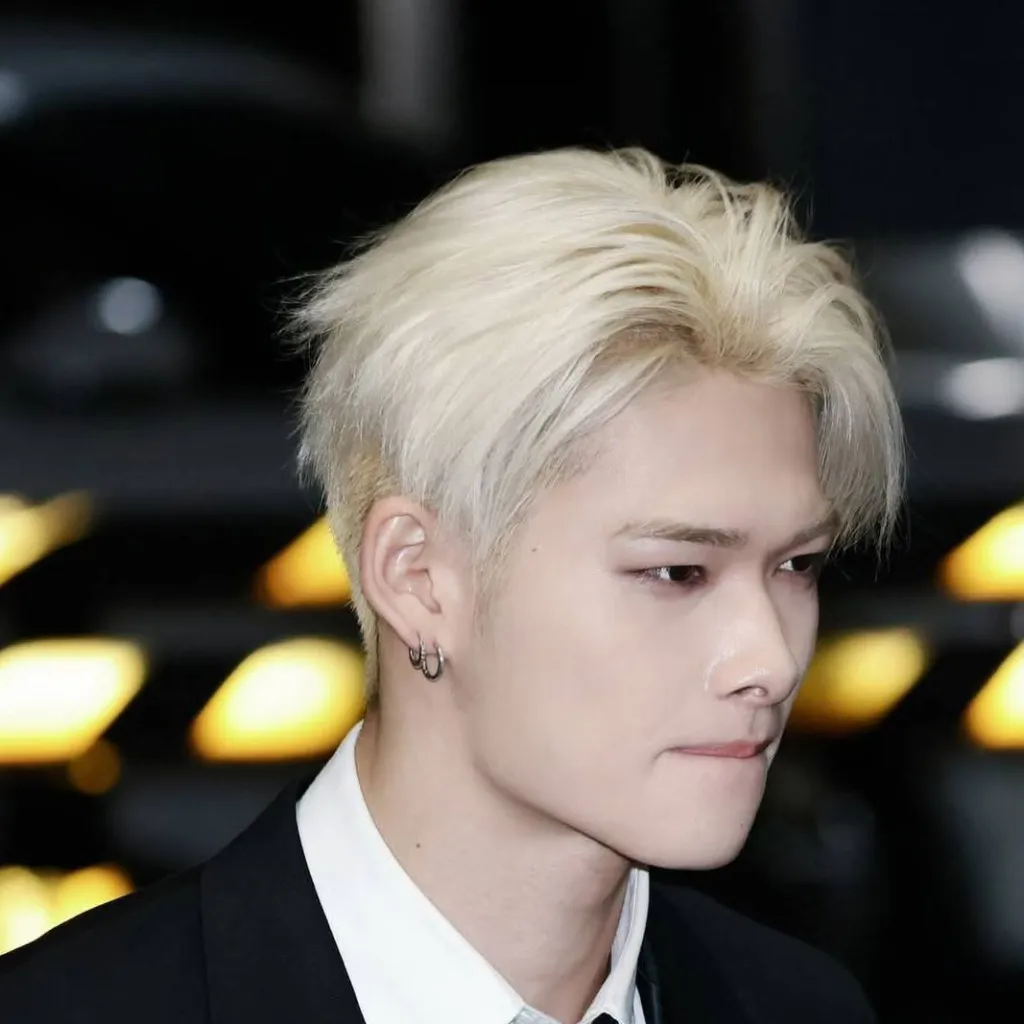 chat with ai character: Ni-ki