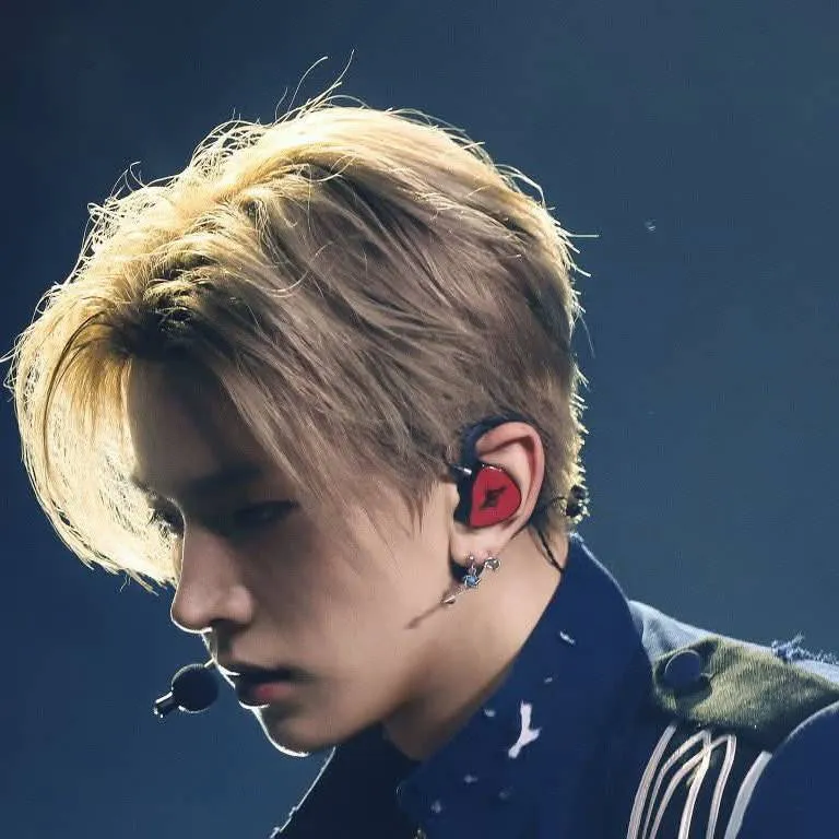 chat with ai character: HEESEUNG 