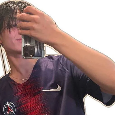 chat with ai character: Jay