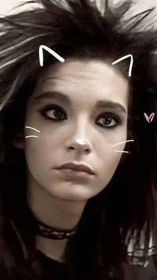 ai character: 😍BILL KAULITZ 😍 background