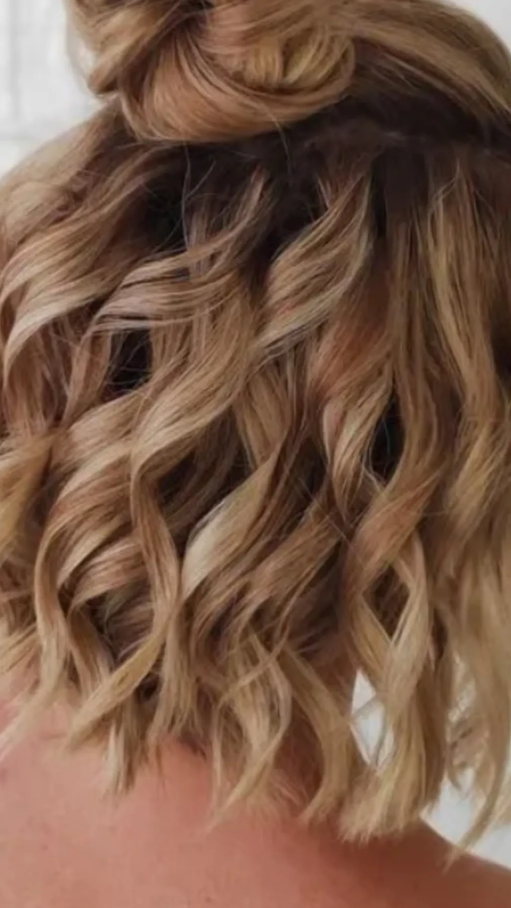 ai character: Alexa background