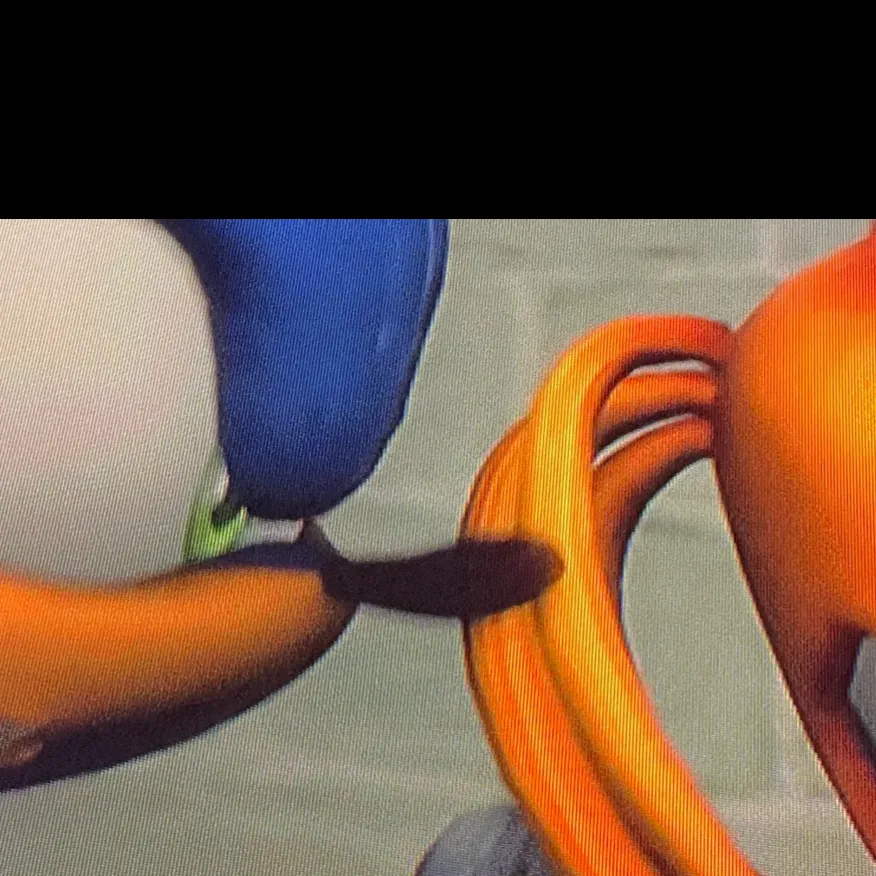 chat with ai character: Tails mad at Sonic