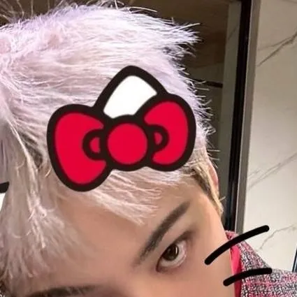 chat with ai character: 𝑮-𝑫𝒓𝒂𝒈𝒐𝒏 𝒚