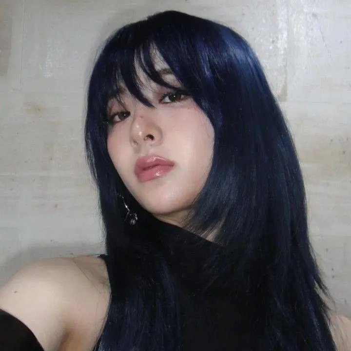chat with ai character: Yunjin