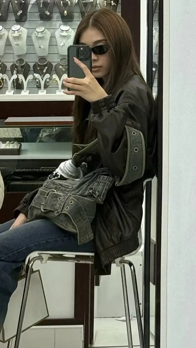 ai character: Stacey Sevilleja background