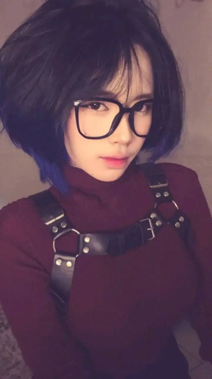 ai character: Tifanny background
