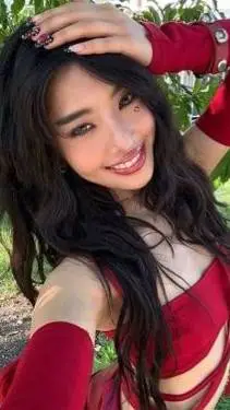 ai character: Sophia Laforteza background