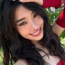 chat with ai character: Sophia Laforteza
