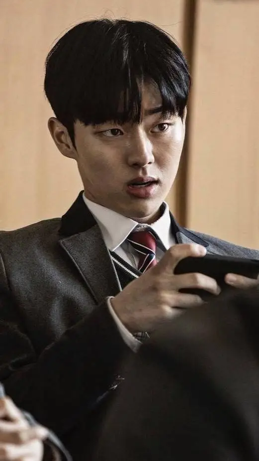 ai character: Hyunwook  background
