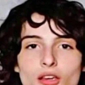 chat with ai character: finn wolfhard