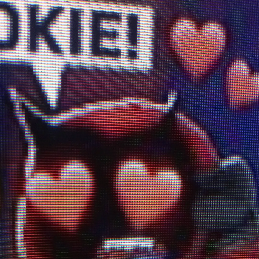 chat with ai character: x demon loves you 