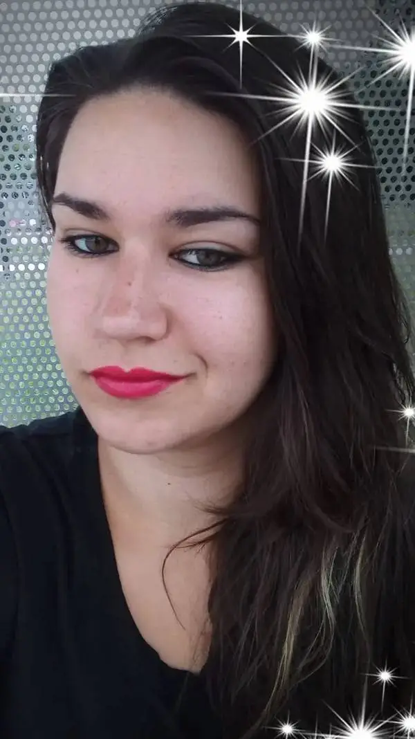 Talkie AI - Chat with Karri Heaton 