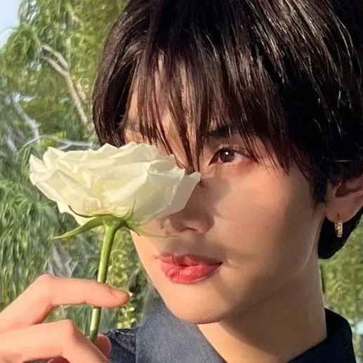 chat with ai character: Dunk Natachai