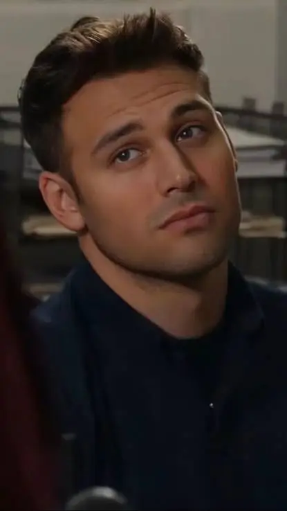 ai character: Eddie diaz  background