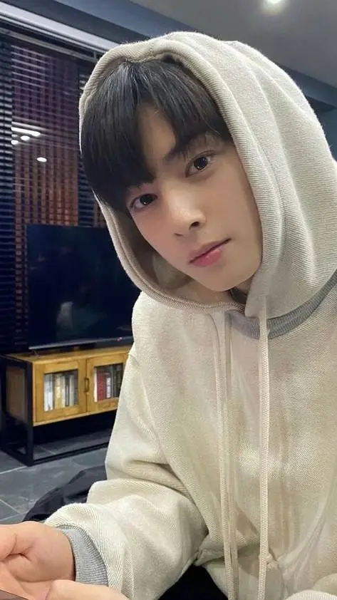 ai character: kei background