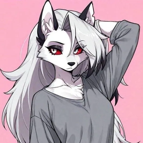 chat with ai character: Loona (in yo lap😏)
