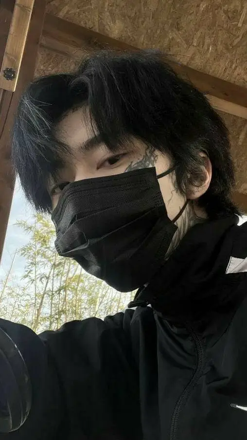 ai character: Elijah kuroki background