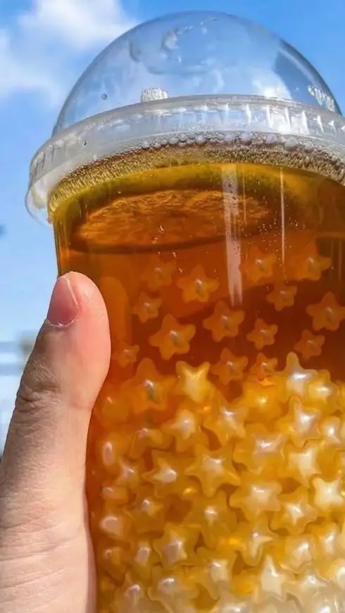 ai character: 🌸🌸🌸 background