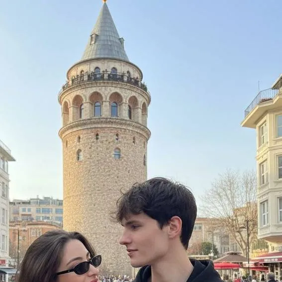 chat with ai character: ash 