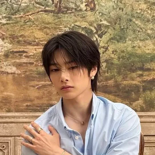 chat with ai character: yang jeongin 