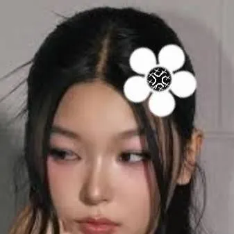 chat with ai character: Yoonchae!