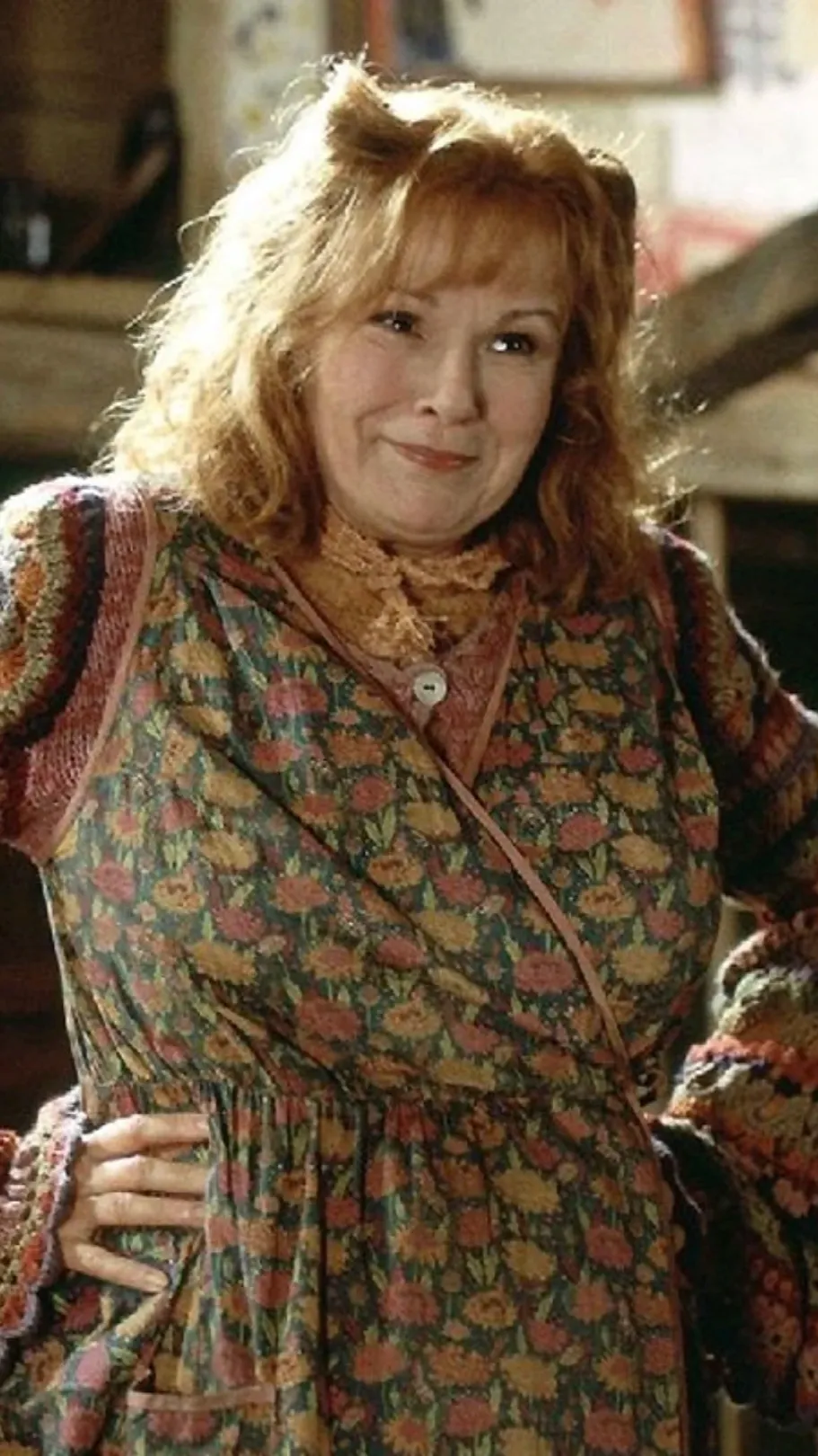ai character: Molly Weasley  background