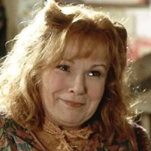 chat with ai character: Molly Weasley 