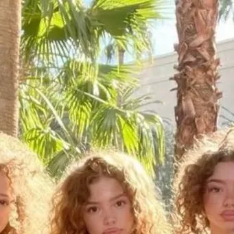 Chat with kalogeras sisters - text or voice, Enjoy AI Chat Free & Safe