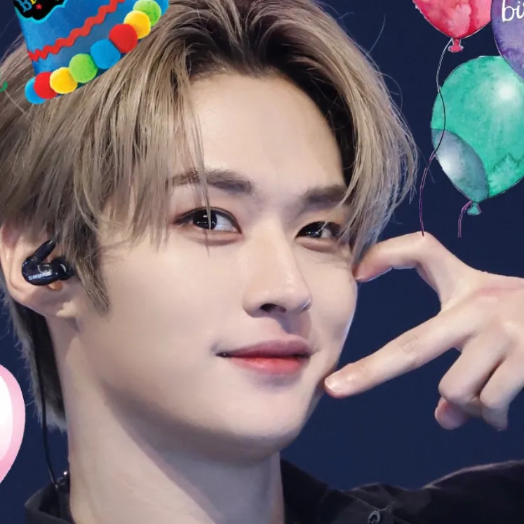 chat with ai character: Happy b-day mino♡