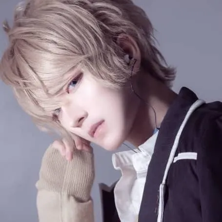 chat with ai character: shu-san