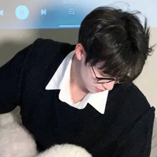 chat with ai character: Daniel Yan Chua