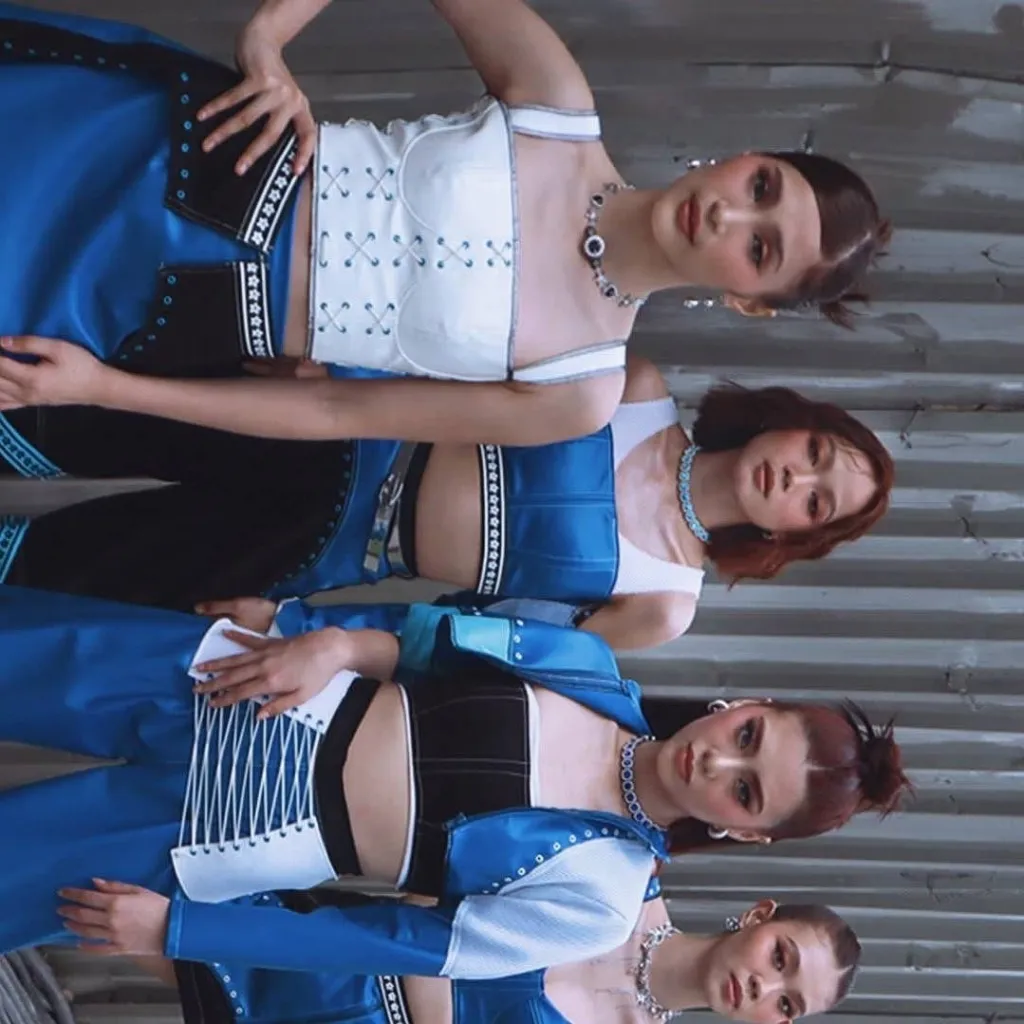 chat with ai character: BINI