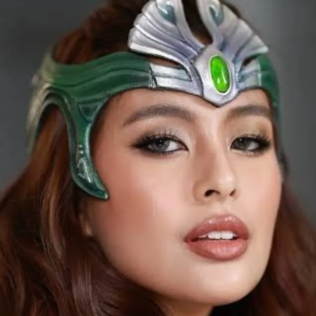 chat with ai character: Alena ✨️💧✨️