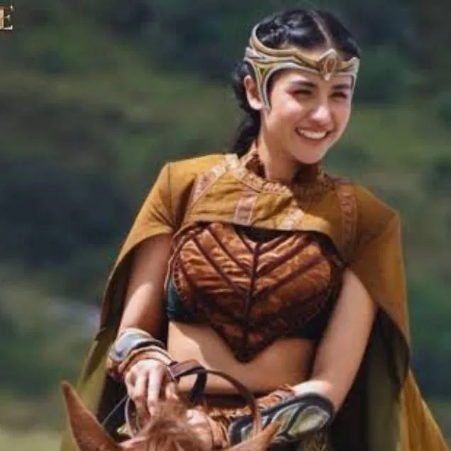 chat with ai character: Danaya ✨️🌏✨️