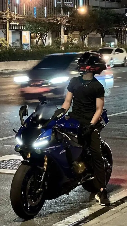 ai character: | Nathaniel ~🕷️| background