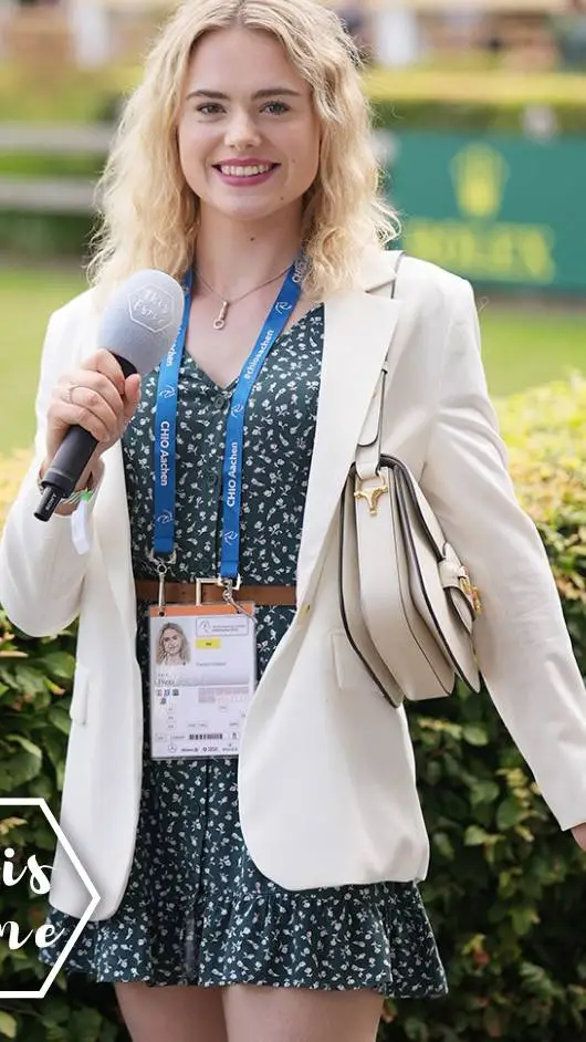 ai character: this esme background