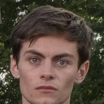 chat with ai character: Marcus