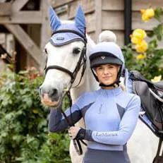 chat with ai character: this esme