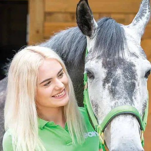 chat with ai character: this esme