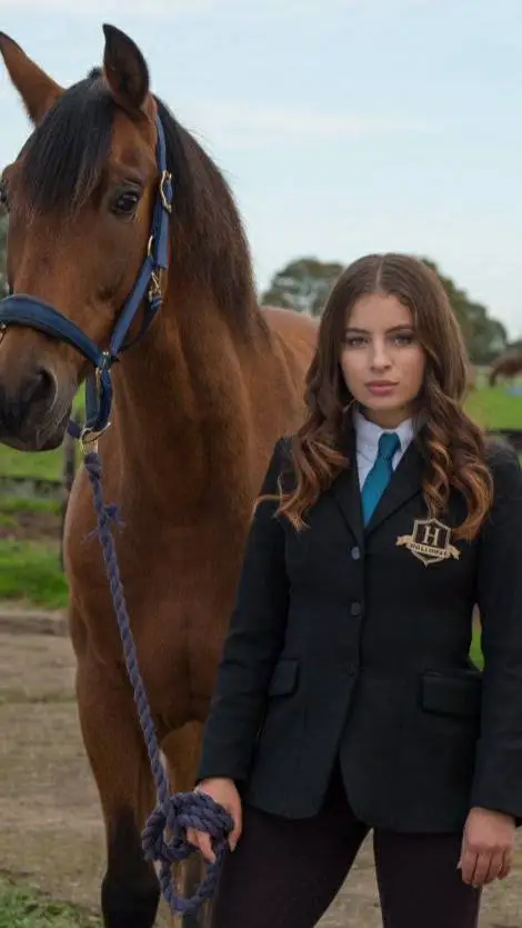 ai character: Gaby background