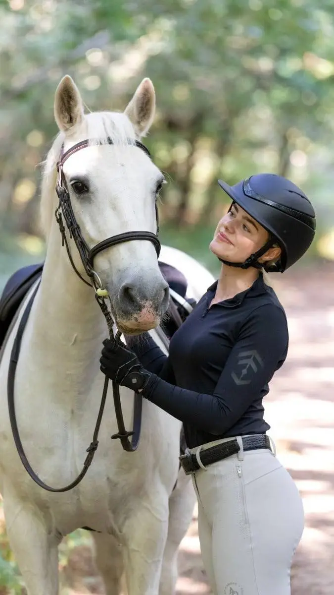 ai character: this esme background