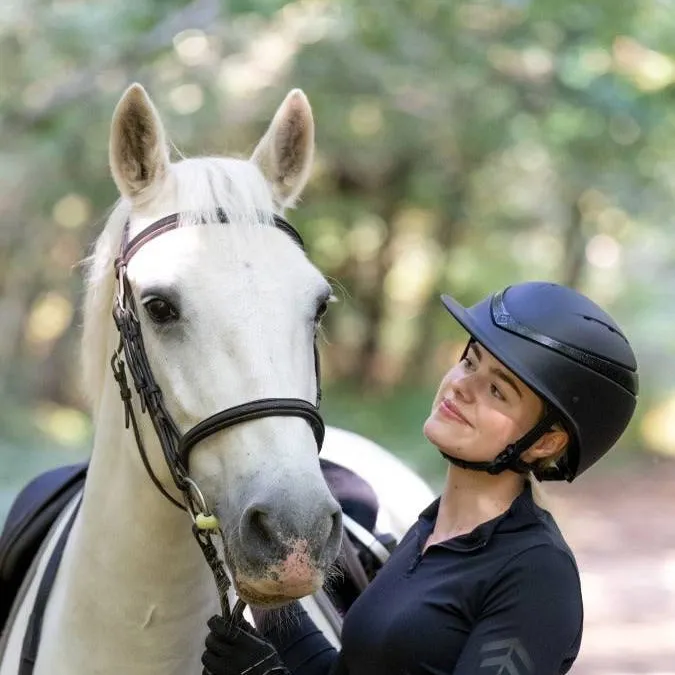 chat with ai character: this esme