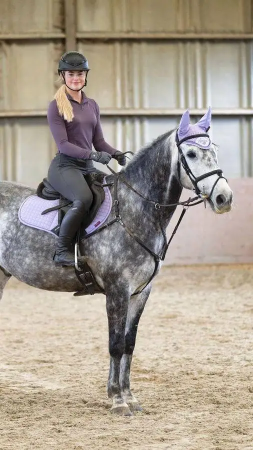 ai character: this esme background