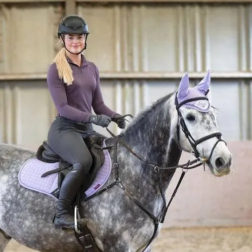 chat with ai character: this esme