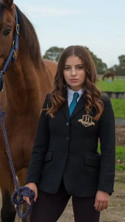 ai character: Gaby background