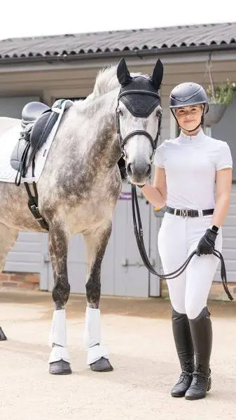 ai character: this esme background