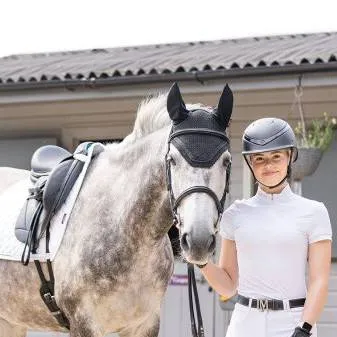 chat with ai character: this esme